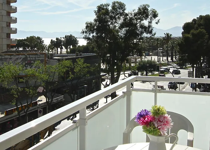 Hostal Tahiti RsHostal